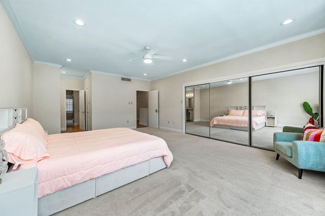660 Wilcrest Drive 660, Houston, TX 77042
