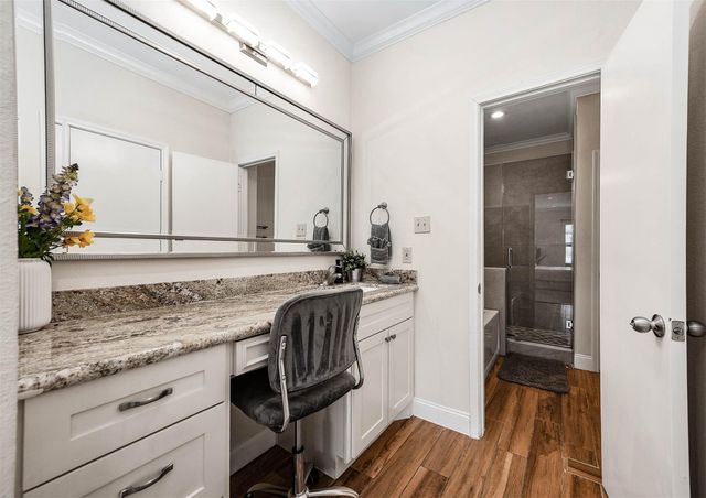 660 Wilcrest Drive 660, Houston, TX 77042