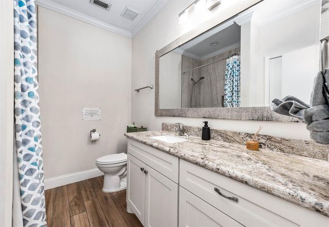 660 Wilcrest Drive 660, Houston, TX 77042