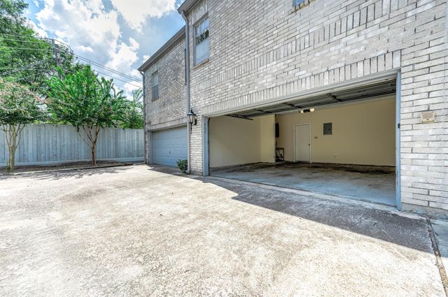 660 Wilcrest Drive 660, Houston, TX 77042