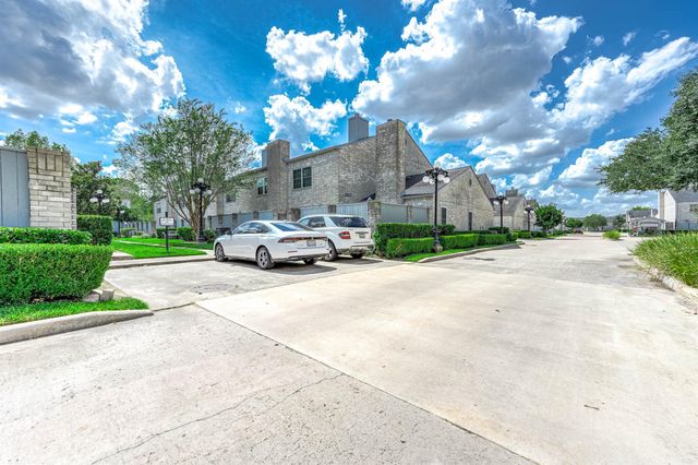 660 Wilcrest Drive 660, Houston, TX 77042