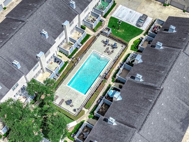 660 Wilcrest Drive 660, Houston, TX 77042