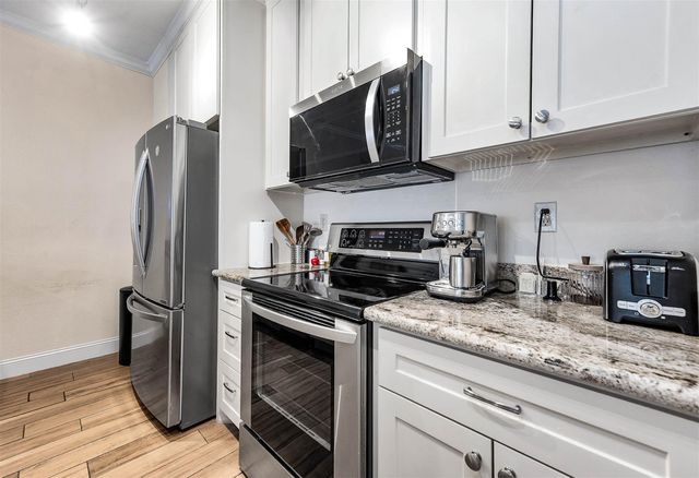 660 Wilcrest Drive 660, Houston, TX 77042