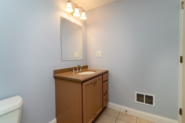 15 Buckingham St 2, Boston, MA 02136