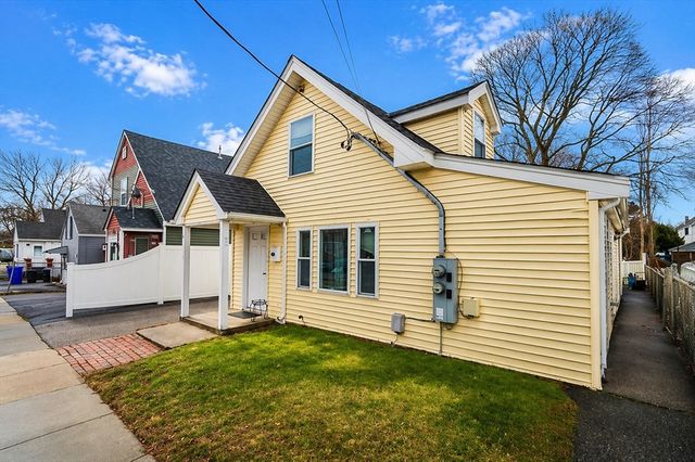 15 Buckingham St 2, Boston, MA 02136