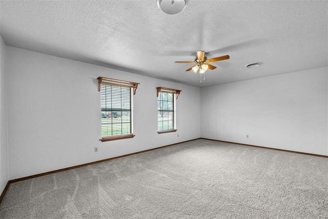 1101 2nd St, Chattanooga, OK 73528