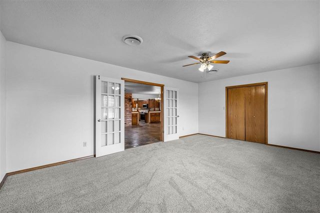 1101 2nd St, Chattanooga, OK 73528