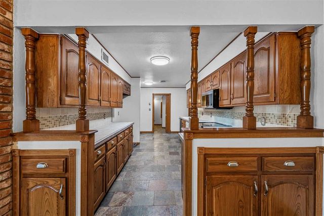 1101 2nd St, Chattanooga, OK 73528