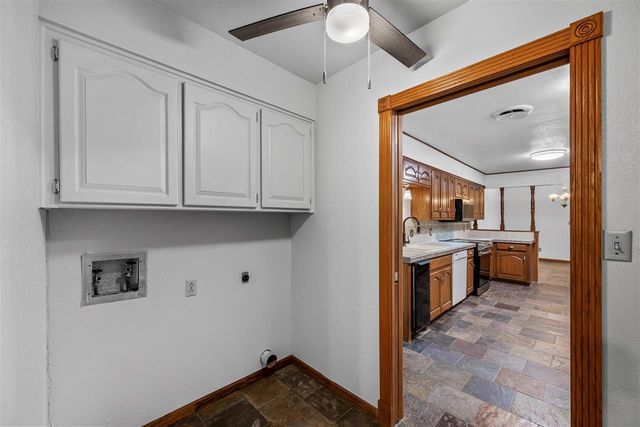 1101 2nd St, Chattanooga, OK 73528