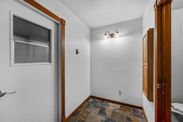 1101 2nd St, Chattanooga, OK 73528