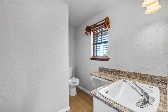 1101 2nd St, Chattanooga, OK 73528