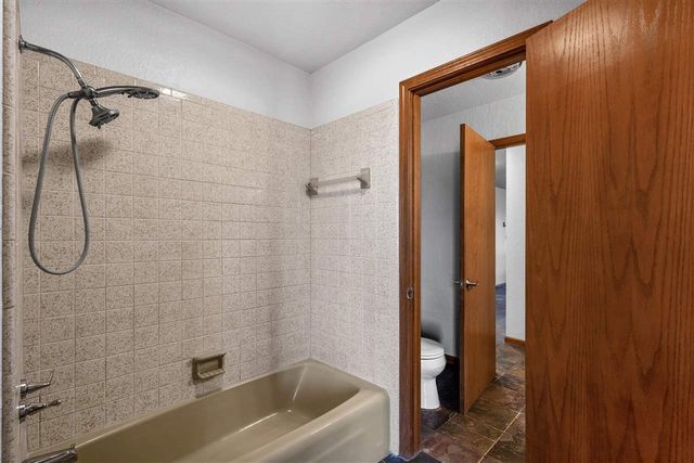 1101 2nd St, Chattanooga, OK 73528