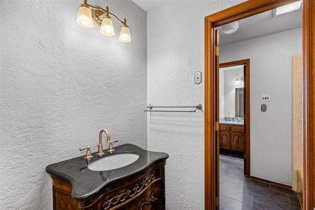 1101 2nd St, Chattanooga, OK 73528