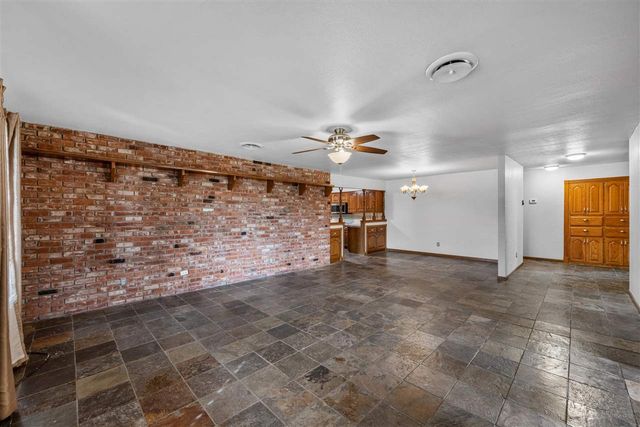 1101 2nd St, Chattanooga, OK 73528