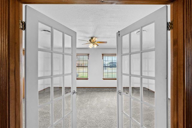 1101 2nd St, Chattanooga, OK 73528