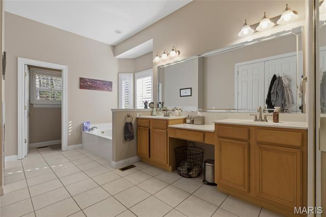 439 Chukker Valley, Ellisville, MO 63021