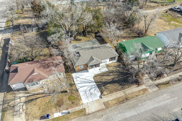 2752 N Gentry Ave, Wichita, KS 67220