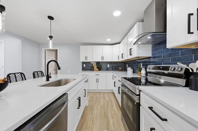 2752 N Gentry Ave, Wichita, KS 67220