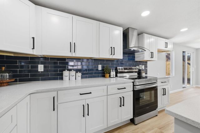 2752 N Gentry Ave, Wichita, KS 67220