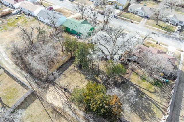 2752 N Gentry Ave, Wichita, KS 67220