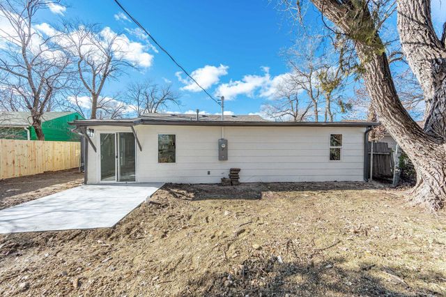 2752 N Gentry Ave, Wichita, KS 67220