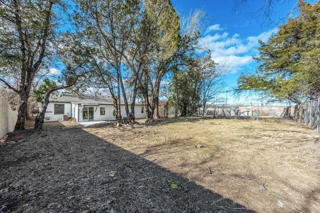 2752 N Gentry Ave, Wichita, KS 67220