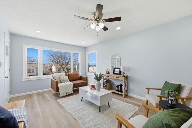 2752 N Gentry Ave, Wichita, KS 67220