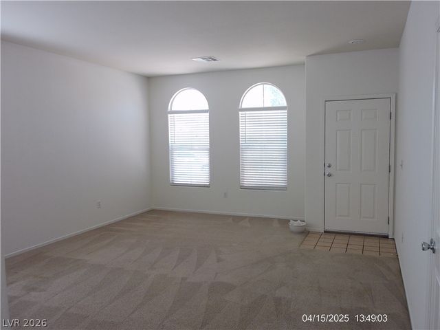 5312 Crestpoint Watch Court, North Las Vegas, NV 89031