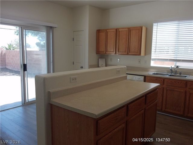 5312 Crestpoint Watch Court, North Las Vegas, NV 89031