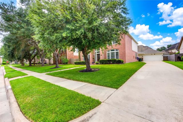 5911 Canyon Brook Court, Sugar Land, TX 77479