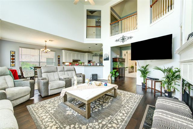 5911 Canyon Brook Court, Sugar Land, TX 77479