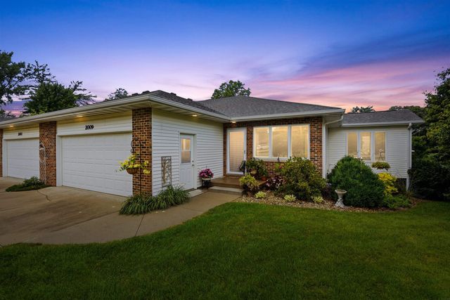 2009 Terrace Drive, Cedar Falls, IA 50613