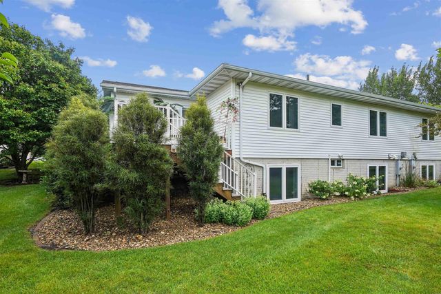 2009 Terrace Drive, Cedar Falls, IA 50613