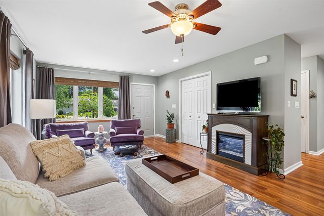 2009 Terrace Drive, Cedar Falls, IA 50613