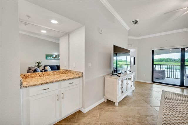 5577 PALMER CIRCLE 201, Bradenton, FL 34211