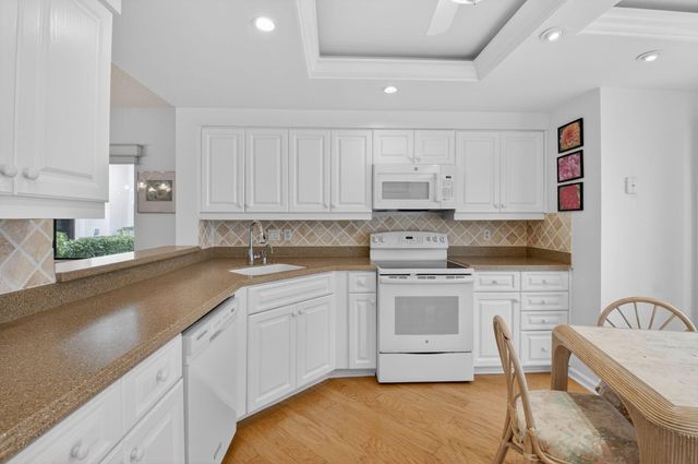 15355 Strathearn Drive 10202, Delray Beach, FL 33446