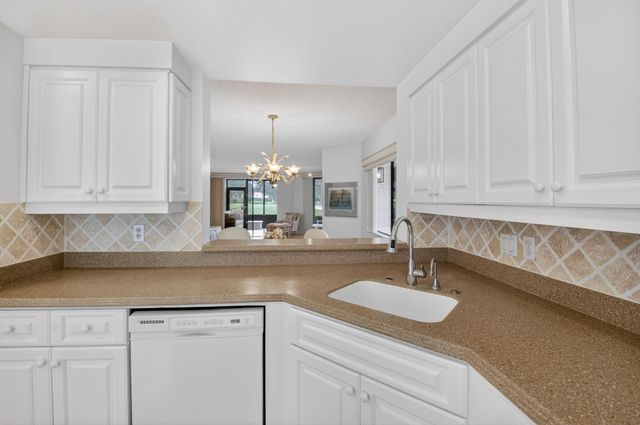 15355 Strathearn Drive 10202, Delray Beach, FL 33446