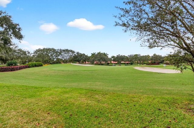 15355 Strathearn Drive 10202, Delray Beach, FL 33446