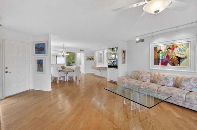 15355 Strathearn Drive 10202, Delray Beach, FL 33446