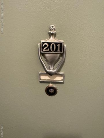 1550 Cherboneau Place 201, Detroit, MI 48027