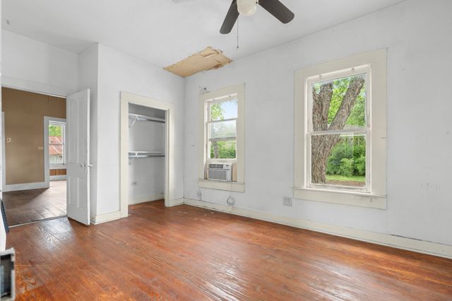 609 W ELM, West, TX 76691