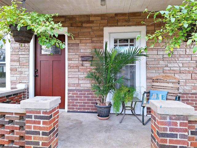 609 W ELM, West, TX 76691