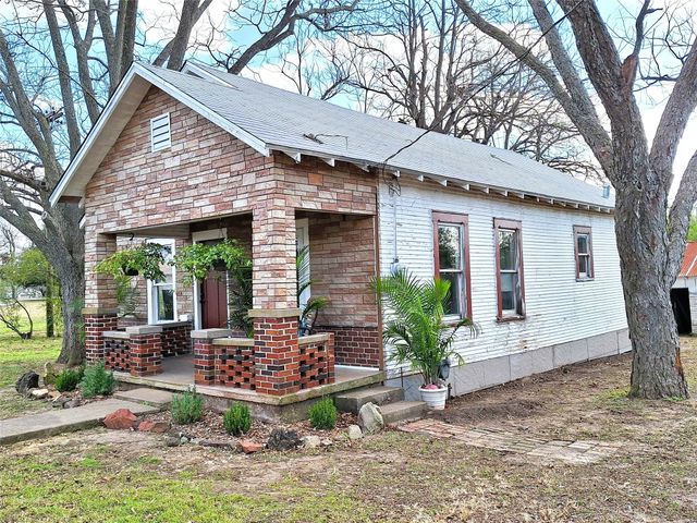 609 W ELM, West, TX 76691