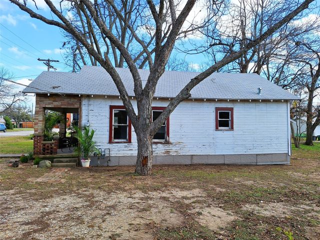 609 W ELM, West, TX 76691