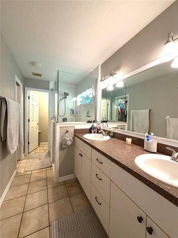 902 E TOMLIN STREET, Plant City, FL 33563