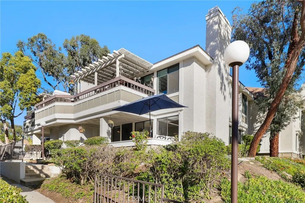 25701 View Pointe 8C, Lake Forest, CA 92630