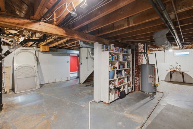 556 N Terrace Dr, Wichita, KS 67208