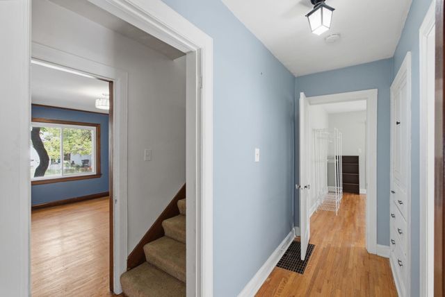 556 N Terrace Dr, Wichita, KS 67208