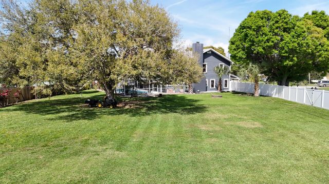 601 Dark Hammock Road, Fort Pierce, FL 34947
