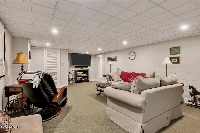 109 5th Avenue, Saratoga Springs, NY 12866